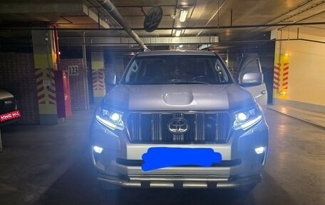 Toyota Land Cruiser Prado 150 рестайлинг 2, 2022 год, 5 850 000 рублей, 1 фотография