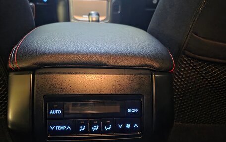 Toyota Land Cruiser Prado 150 рестайлинг 2, 2022 год, 5 850 000 рублей, 9 фотография