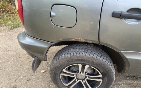 Chevrolet Niva I рестайлинг, 2004 год, 330 000 рублей, 14 фотография