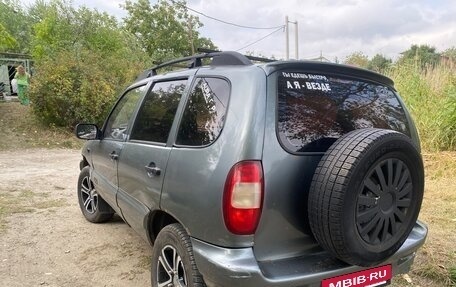 Chevrolet Niva I рестайлинг, 2004 год, 330 000 рублей, 10 фотография