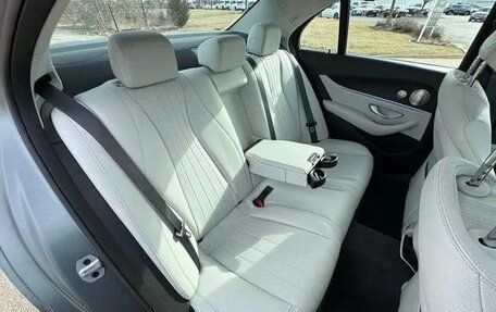 Mercedes-Benz E-Класс, 2022 год, 3 615 000 рублей, 12 фотография