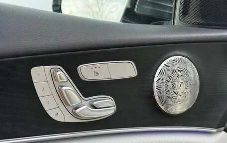 Mercedes-Benz E-Класс, 2022 год, 3 615 000 рублей, 19 фотография