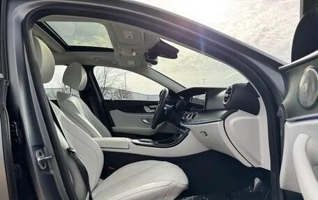 Mercedes-Benz E-Класс, 2022 год, 3 615 000 рублей, 26 фотография