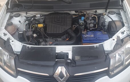 Renault Logan II, 2017 год, 545 000 рублей, 5 фотография