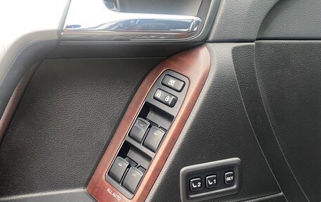 Toyota Land Cruiser Prado 150 рестайлинг 2, 2016 год, 13 фотография