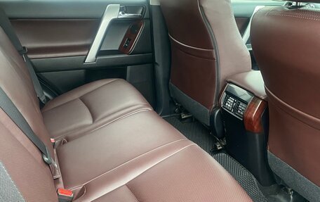 Toyota Land Cruiser Prado 150 рестайлинг 2, 2016 год, 17 фотография