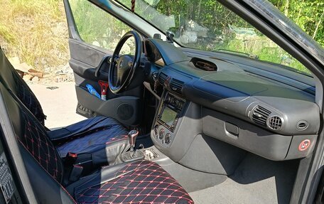 Mercedes-Benz Vaneo, 2004 год, 380 000 рублей, 2 фотография