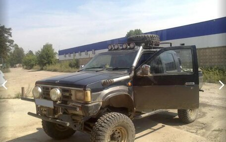 Nissan Datsun D21, 1989 год, 585 000 рублей, 1 фотография