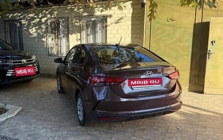 Hyundai Solaris II рестайлинг, 2022 год, 1 685 000 рублей, 3 фотография