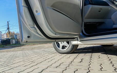 Toyota Opa I рестайлинг, 2005 год, 705 000 рублей, 14 фотография