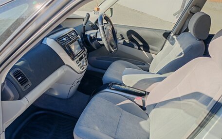 Toyota Opa I рестайлинг, 2005 год, 705 000 рублей, 25 фотография