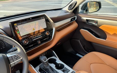 Toyota Highlander, 2025 год, 5 499 000 рублей, 17 фотография