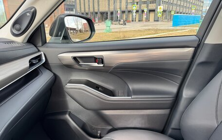 Toyota Highlander, 2025 год, 5 499 000 рублей, 22 фотография