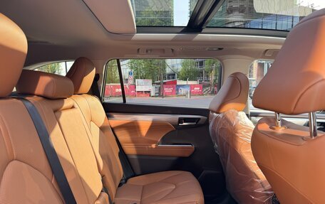 Toyota Highlander, 2025 год, 5 499 000 рублей, 31 фотография