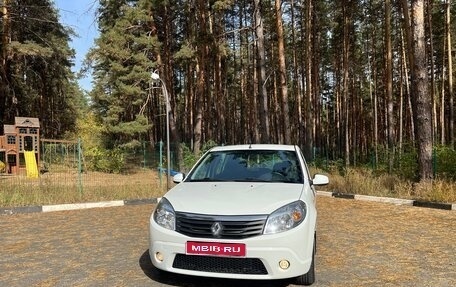 Renault Sandero I, 2013 год, 645 000 рублей, 1 фотография