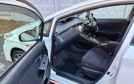 Toyota Prius, 2014 год, 1 900 000 рублей, 12 фотография