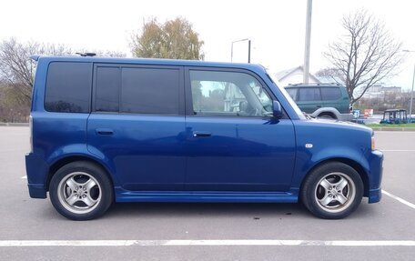 Toyota bB I рестайлинг, 2001 год, 700 000 рублей, 8 фотография