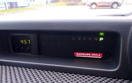 Toyota bB I рестайлинг, 2001 год, 700 000 рублей, 10 фотография