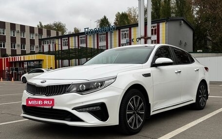 KIA Optima IV, 2018 год, 2 100 000 рублей, 3 фотография