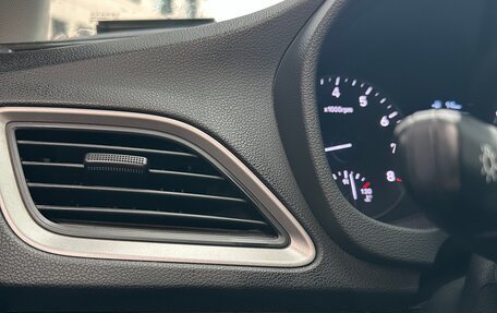 Hyundai Solaris II рестайлинг, 2017 год, 1 220 000 рублей, 8 фотография