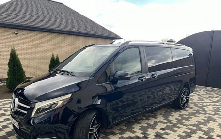 Mercedes-Benz V-Класс, 2018 год, 4 050 000 рублей, 6 фотография