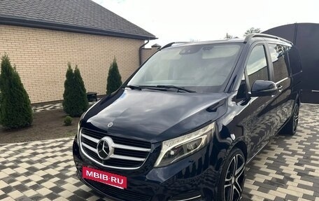 Mercedes-Benz V-Класс, 2018 год, 4 050 000 рублей, 4 фотография