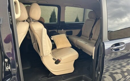 Mercedes-Benz V-Класс, 2018 год, 4 050 000 рублей, 17 фотография