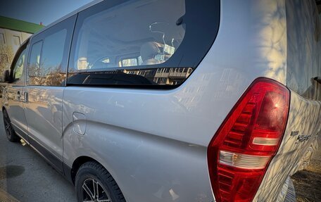 Hyundai Grand Starex Grand Starex I рестайлинг 2, 2010 год, 1 500 000 рублей, 2 фотография