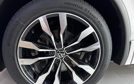 Volkswagen Tiguan II, 2021 год, 2 100 000 рублей, 13 фотография