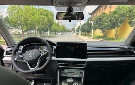 Volkswagen Tiguan II, 2021 год, 2 100 000 рублей, 9 фотография