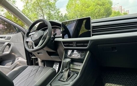 Volkswagen Tiguan II, 2021 год, 2 100 000 рублей, 8 фотография