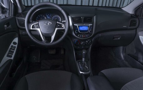 Hyundai Solaris II рестайлинг, 2014 год, 1 050 000 рублей, 6 фотография