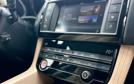 Jaguar F-Pace, 2016 год, 2 450 000 рублей, 5 фотография