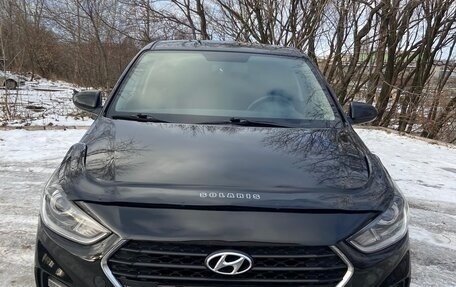 Hyundai Solaris II рестайлинг, 2017 год, 970 000 рублей, 1 фотография