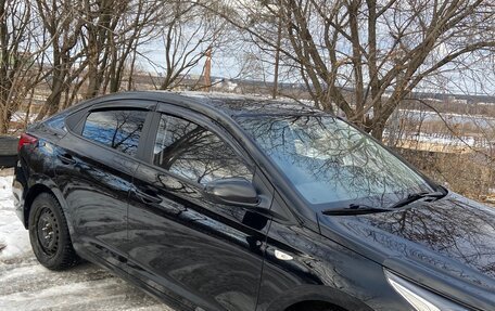 Hyundai Solaris II рестайлинг, 2017 год, 970 000 рублей, 3 фотография