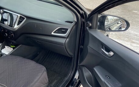 Hyundai Solaris II рестайлинг, 2017 год, 970 000 рублей, 8 фотография