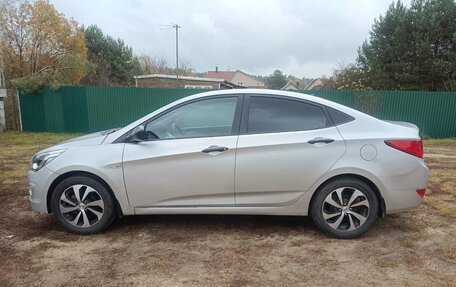 Hyundai Solaris II рестайлинг, 2015 год, 490 000 рублей, 2 фотография