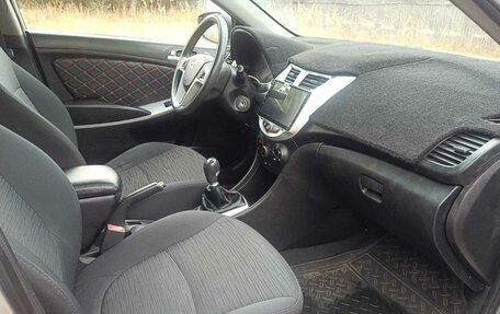 Hyundai Solaris II рестайлинг, 2015 год, 490 000 рублей, 11 фотография