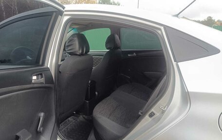 Hyundai Solaris II рестайлинг, 2015 год, 490 000 рублей, 12 фотография