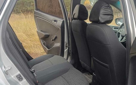 Hyundai Solaris II рестайлинг, 2015 год, 490 000 рублей, 13 фотография