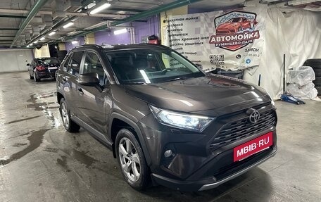 Toyota RAV4, 2021 год, 3 399 999 рублей, 2 фотография