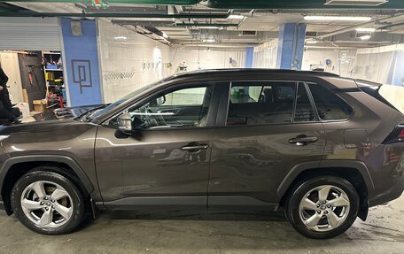 Toyota RAV4, 2021 год, 3 399 999 рублей, 11 фотография