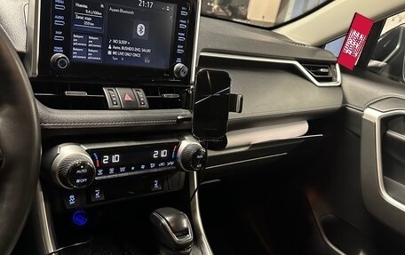 Toyota RAV4, 2021 год, 3 399 999 рублей, 16 фотография