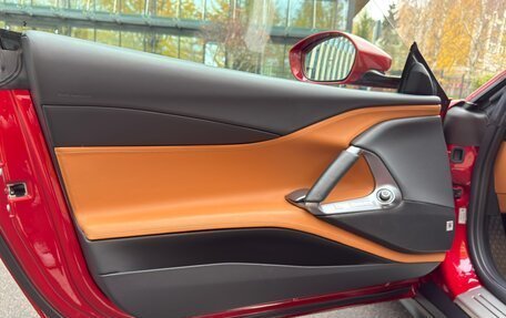 Ferrari 812, 2020 год, 28 500 000 рублей, 19 фотография