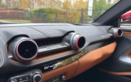 Ferrari 812, 2020 год, 28 500 000 рублей, 25 фотография