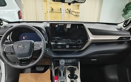 Toyota Highlander, 2025 год, 6 490 000 рублей, 6 фотография