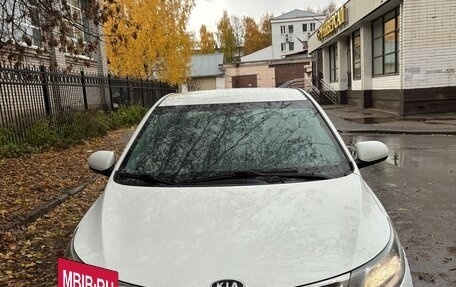 KIA Rio III рестайлинг, 2014 год, 699 999 рублей, 2 фотография