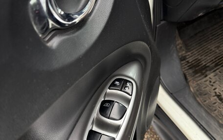 Nissan Juke II, 2012 год, 900 000 рублей, 8 фотография