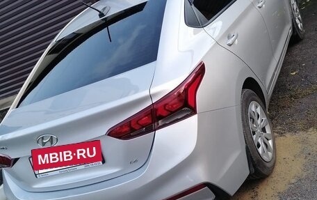 Hyundai Solaris II рестайлинг, 2017 год, 850 000 рублей, 5 фотография