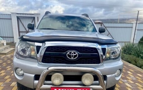 Toyota Tacoma III, 2010 год, 3 200 000 рублей, 2 фотография